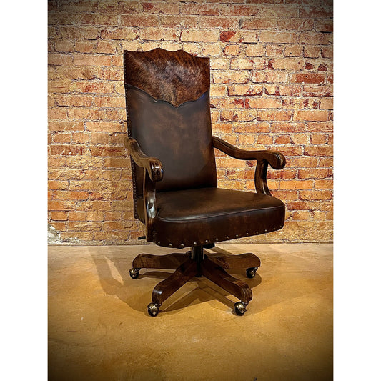 Expertly crafted with a cowhide yoke and hand rubbed leather, the Cowhide Yoke Chisum Office Chair exudes sophistication and durability. This high-quality material choice provides long-lasting comfort and style for any workspace, making it a smart choice for professionals seeking a refined, professional aesthetic.