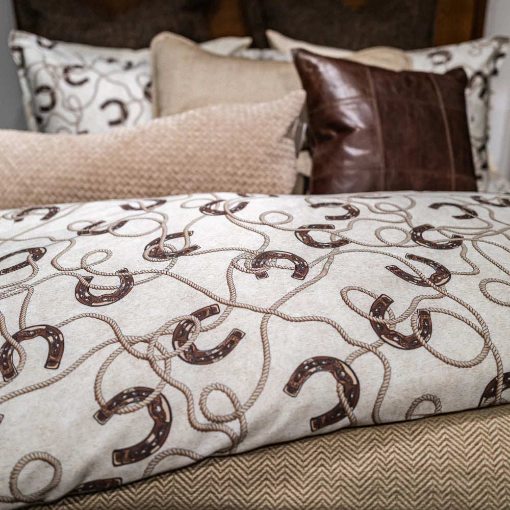 Pierre Horseshoe Bedding Set