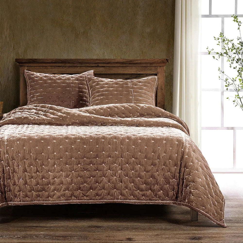 Stella Velvet Quilt - Dusty Rose – ITWHome