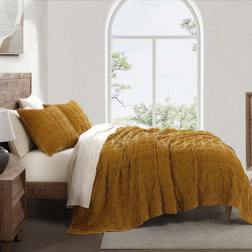 Velvet Double Box Stitch Quilt Set
