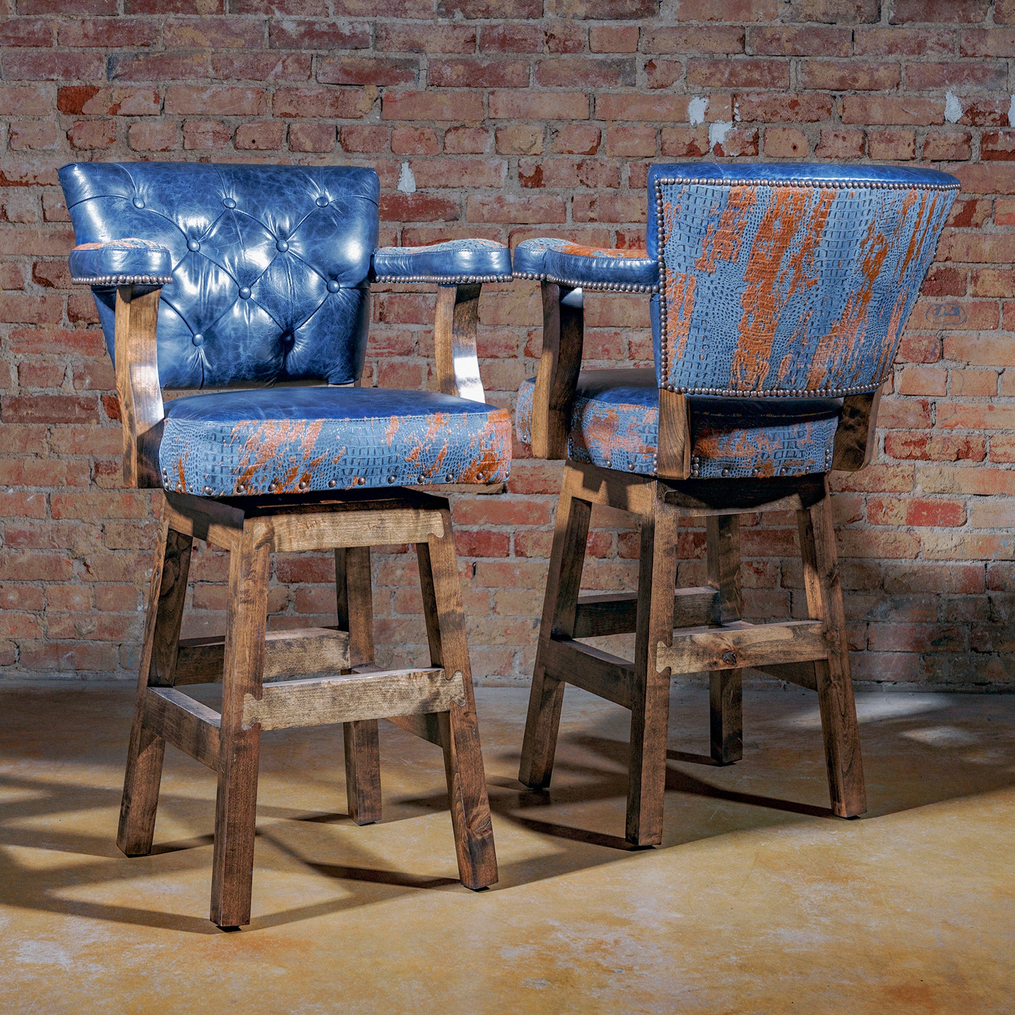 Western Bar Stool – 360 Swivel Seat with Croc-Embossed Cowhide