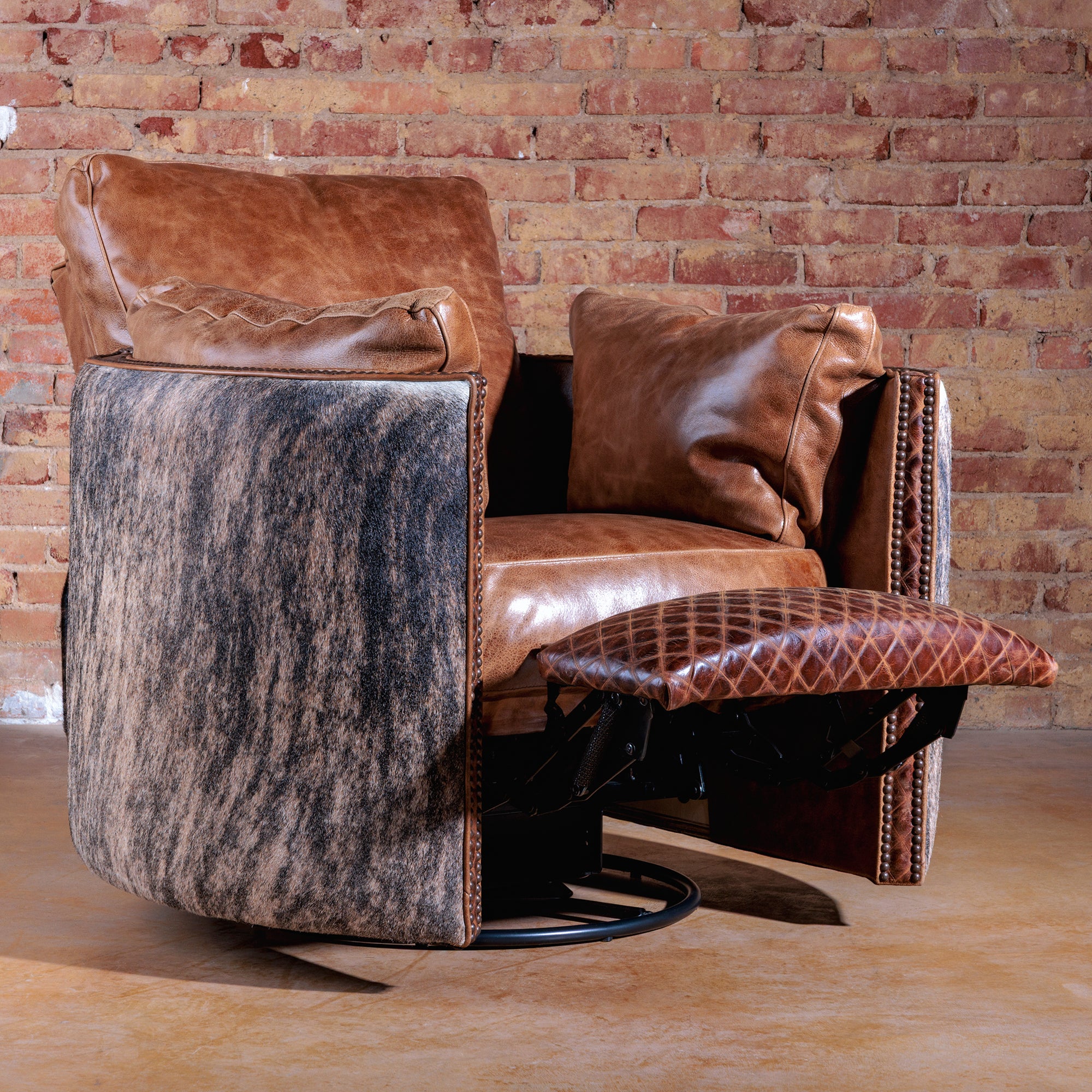 Cambridge Range Chair Western Leather Cuddler Recliner – Into