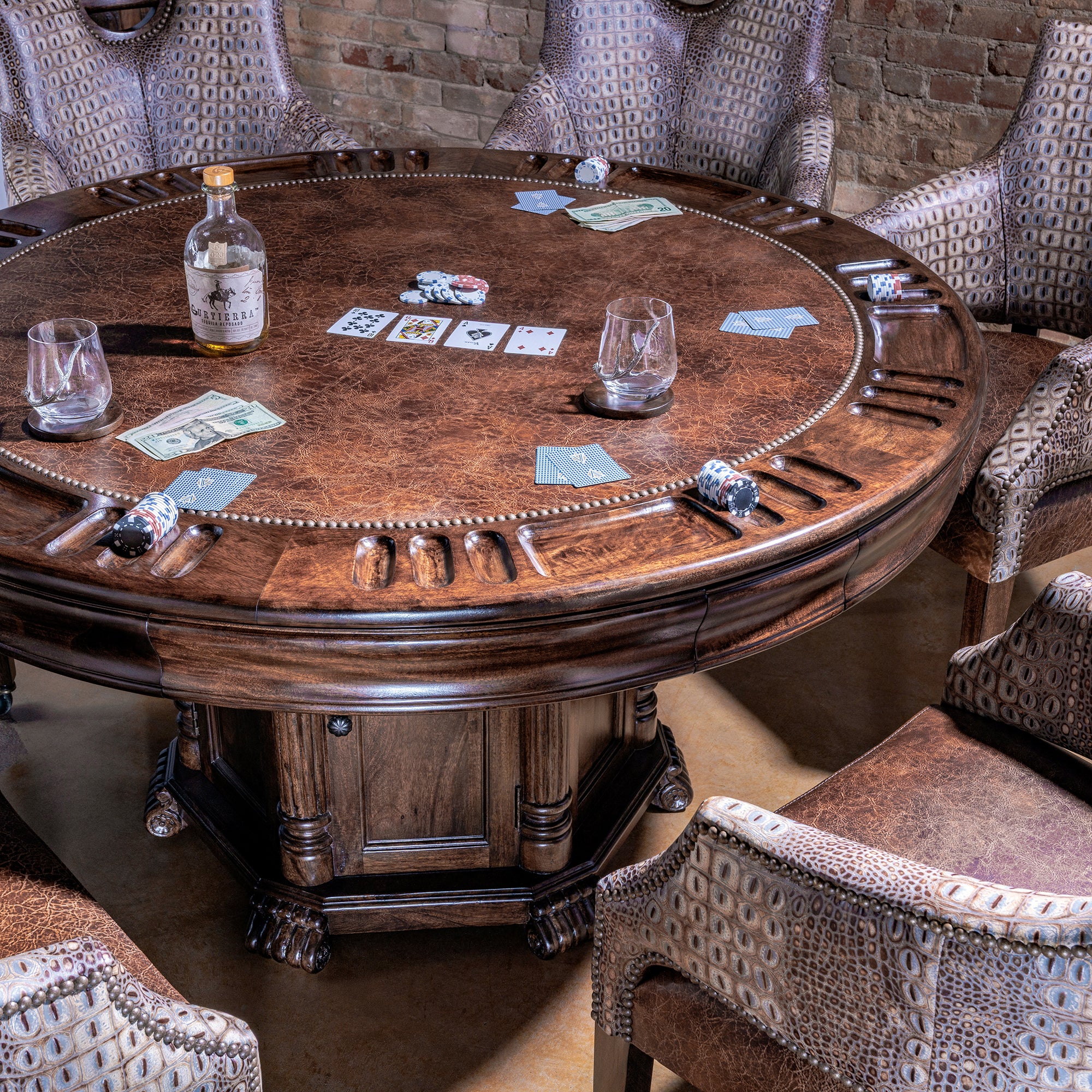 Leather inlay and chip slots on The Outlaw’s Round Poker Table