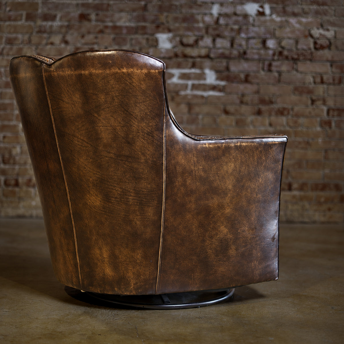 Puglia Coco Leather Swivel Chair