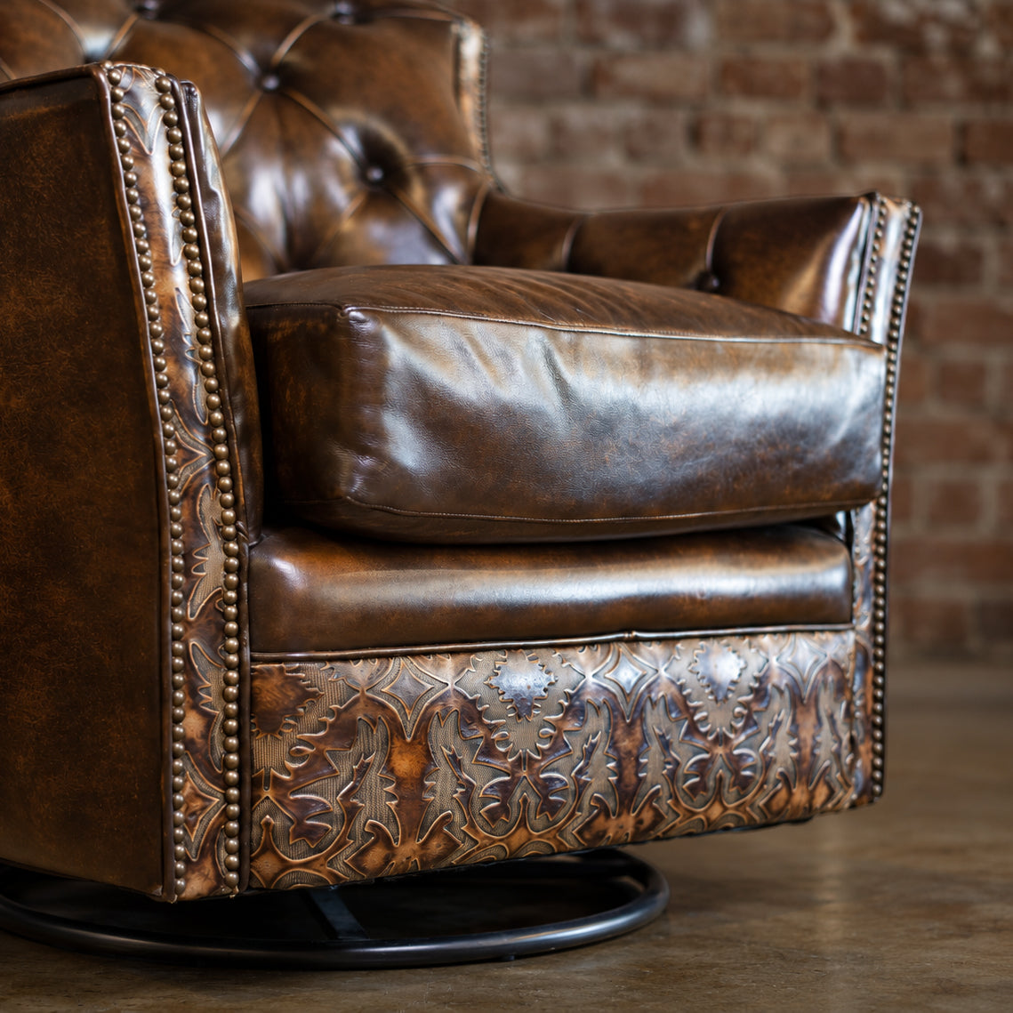 Puglia Coco Leather Swivel Chair