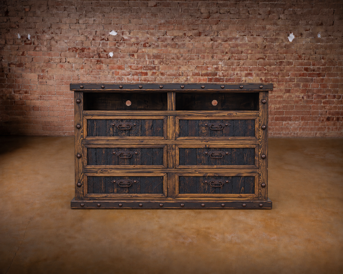 Finca Media Dresser