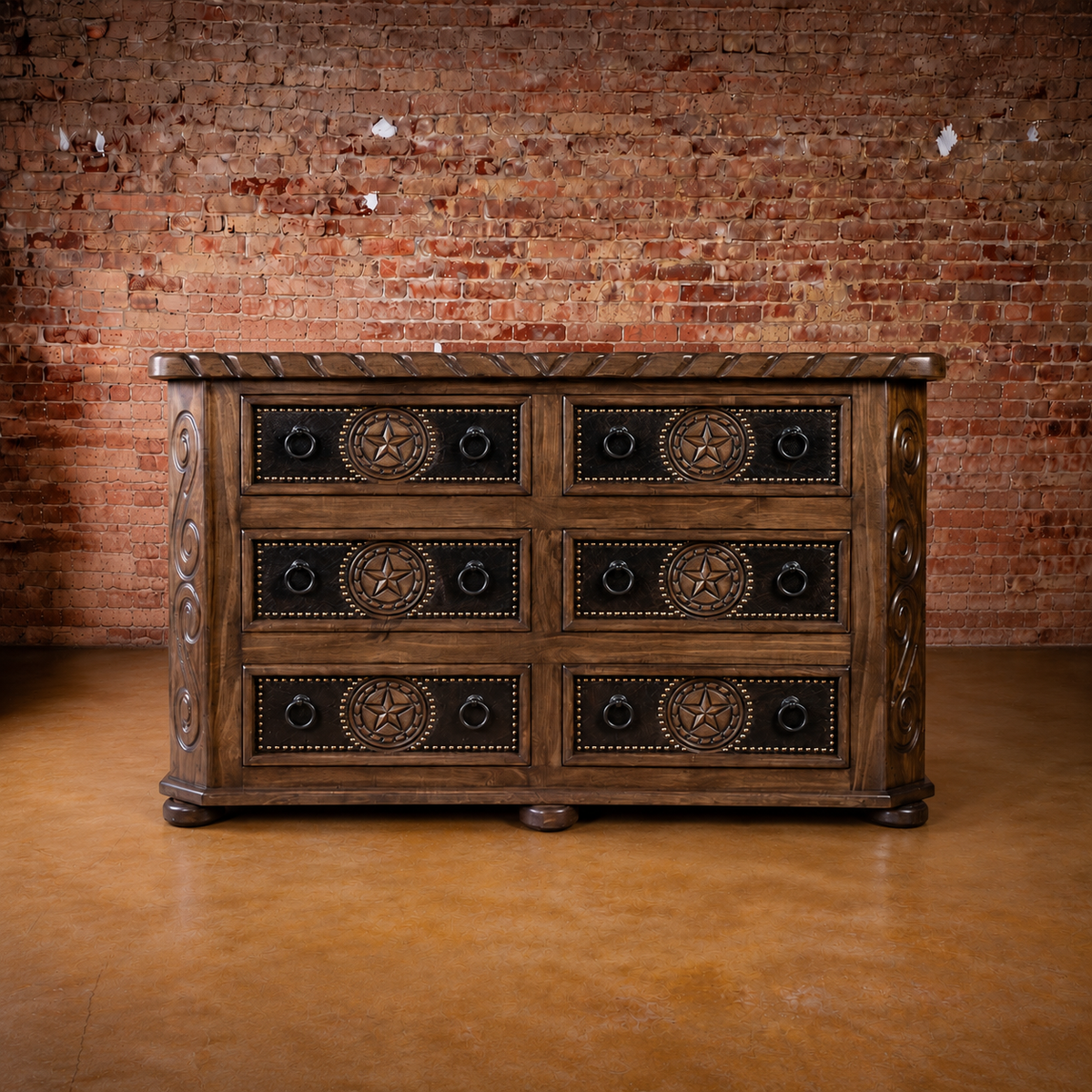 Cowhide Rope & Star Dresser