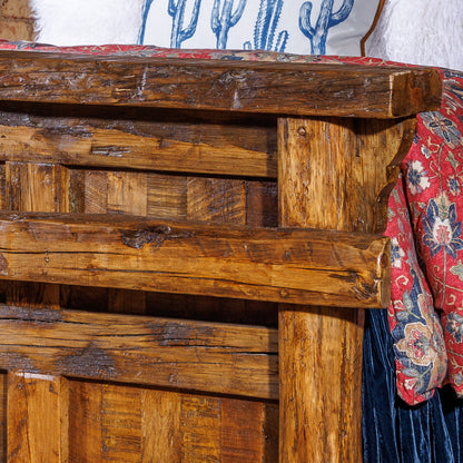 This Old Fashion Bed Frame will make your bedroom feel like a cozy retreat in the heart of the West. Its classic yet distinctive design will bring a sense of history and warmth to your home. Transform your space with the Into the West Old Fashion Bed Frame today!
