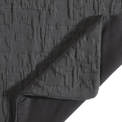 Porto Matelassé Bedding Set