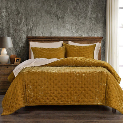 Stella Velvet Quilt Set