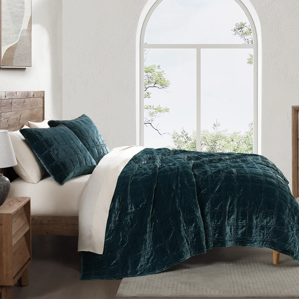 Velvet Double Box Stitch Quilt