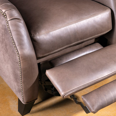 Footrest detail of the Silver Spur Recliner in leather