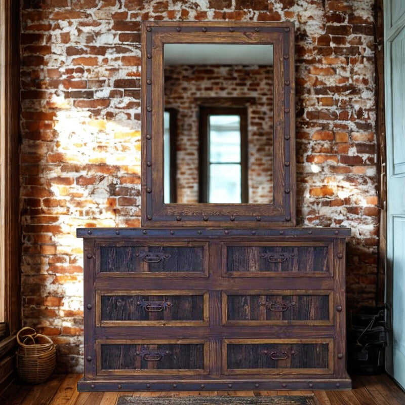 Finca Dresser